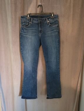 Silver Jeans Size 30 Medium Blue Elyse Slim Bootcut Stretch Jeans
